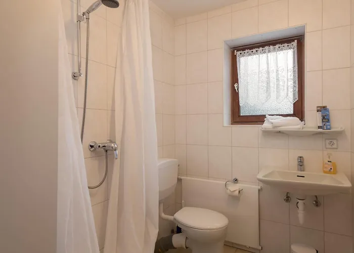 Eifelnatur - Haus 1-2 By Interhome Lejlighed Immerath